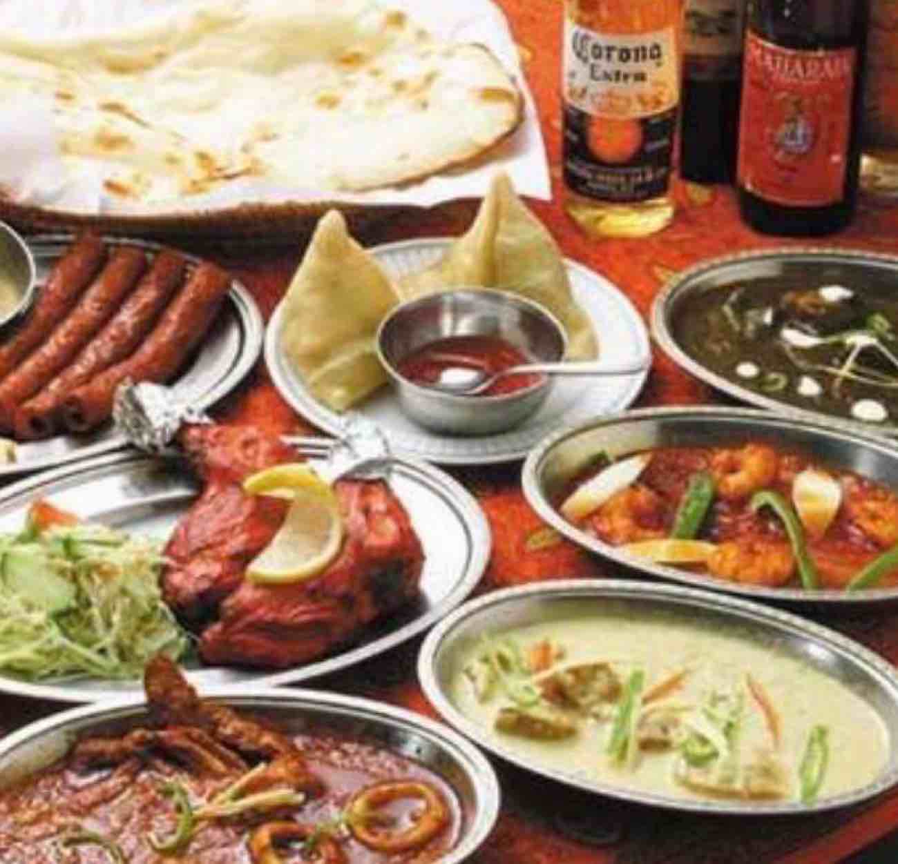 インド料理レストラン　〈ジョイグル〉